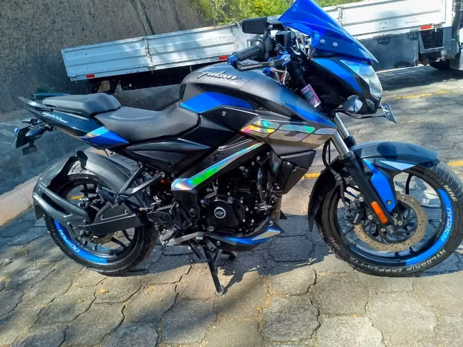 2024 Bajaj Pulsa NS 200 - foto 1