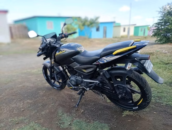 2021 Bajaj Pulsar 150 Neon - foto 1
