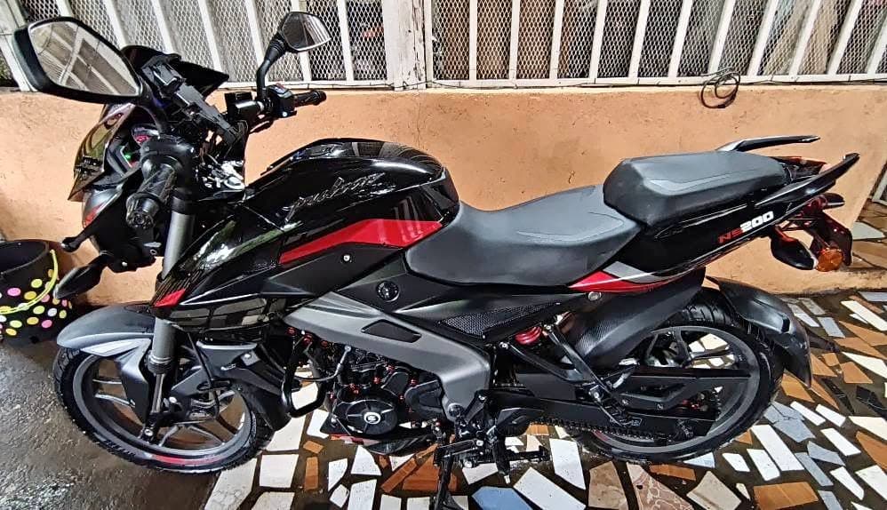 2025 Bajaj Pulsar NS 200 - foto 1