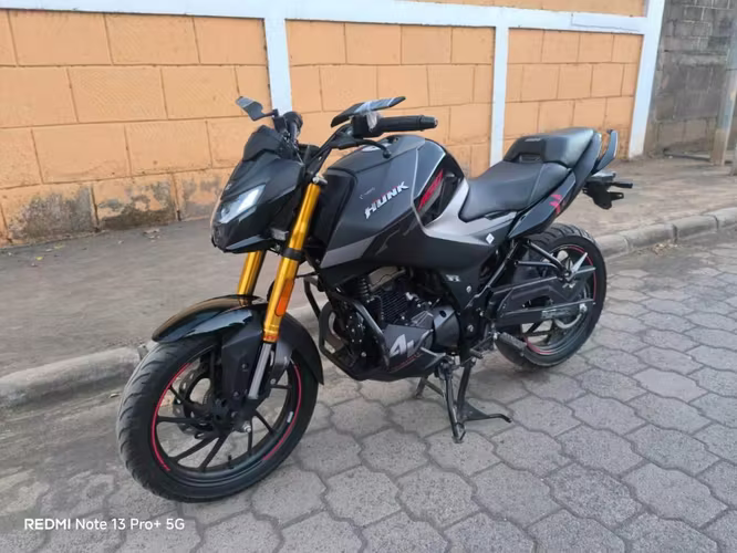 2026 Hero Hunk 160R - foto 1